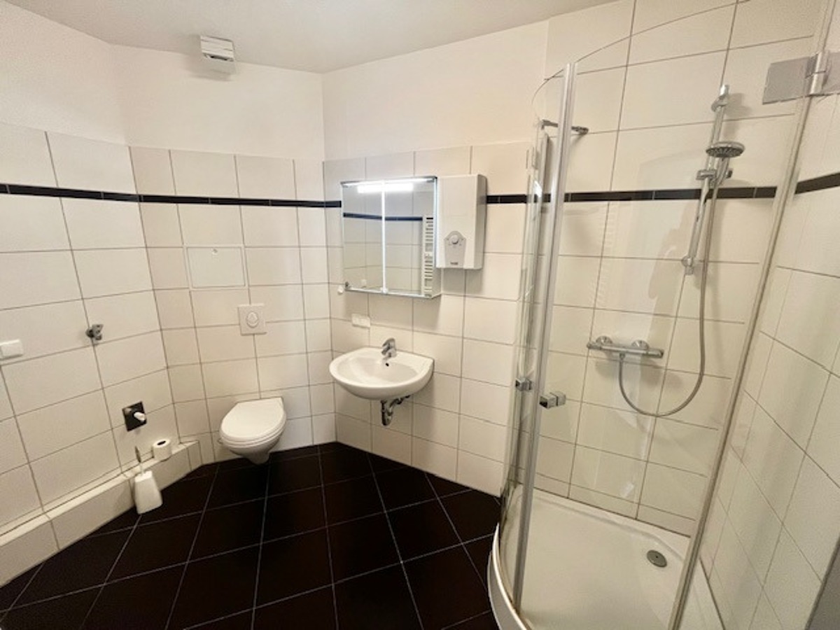 STADTMENSCHEN GESUCHT ! Attraktive 2 Zi. Whg. mit Einbauküche - Foto 3