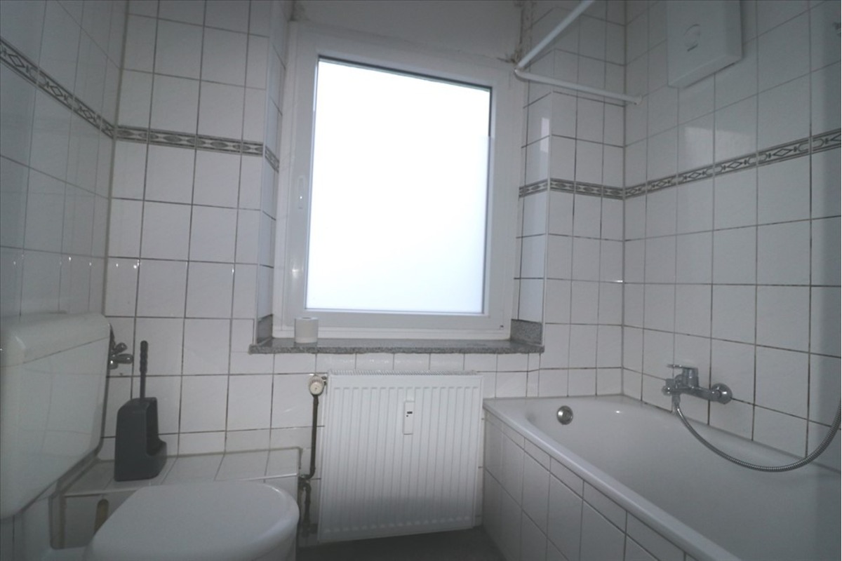 ++ STADTWOHNEN – 2 Zimmer, 2. Etage, Altbau-Whg., nahe Klinikum und FH! - Photo 5