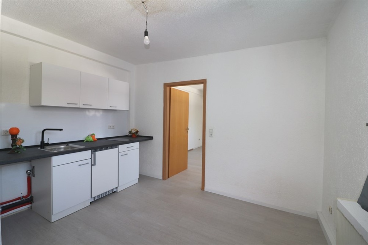 ++ STADTWOHNEN – 2 Zimmer, 2. Etage, Altbau-Whg., nahe Klinikum und FH! - Foto 1
