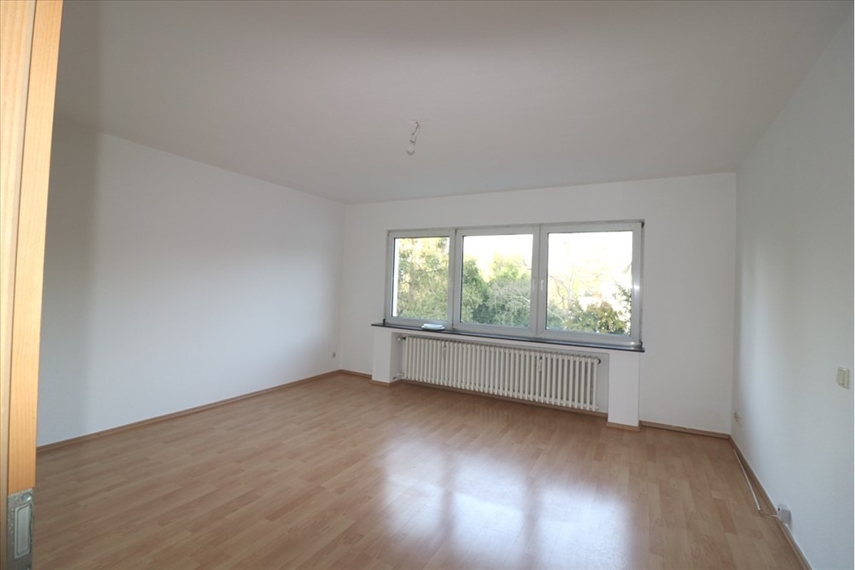 * 3ZI-WHG AM WASSERTURM MIT GARAGE UND BALKON“ 3 ZI.-Whg., 3ET, KR- Gutenbergstr. * - Photo 3