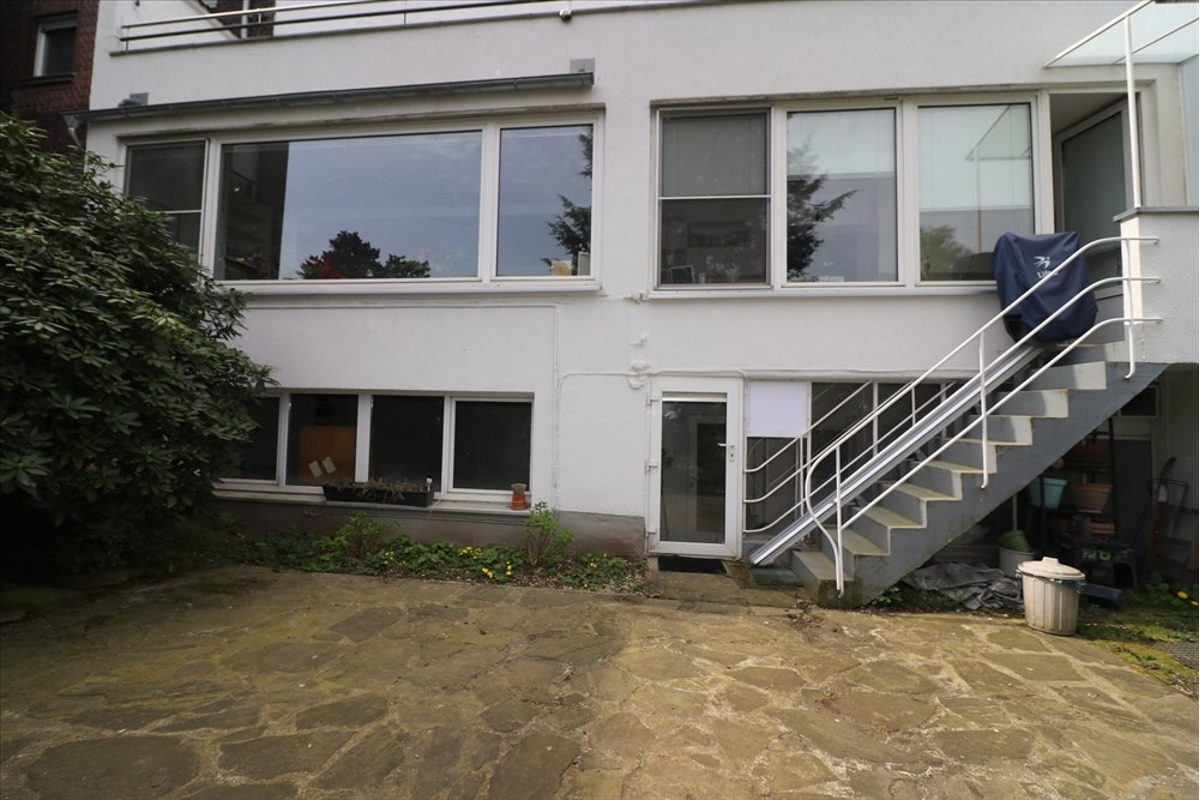 Terrasse mit Treppe