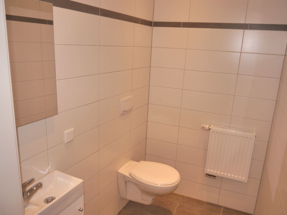 BARRIEREFREIE ALTSTADTWOHNUNG! Charmante Wohnung mit Einbauküche - Photo 4