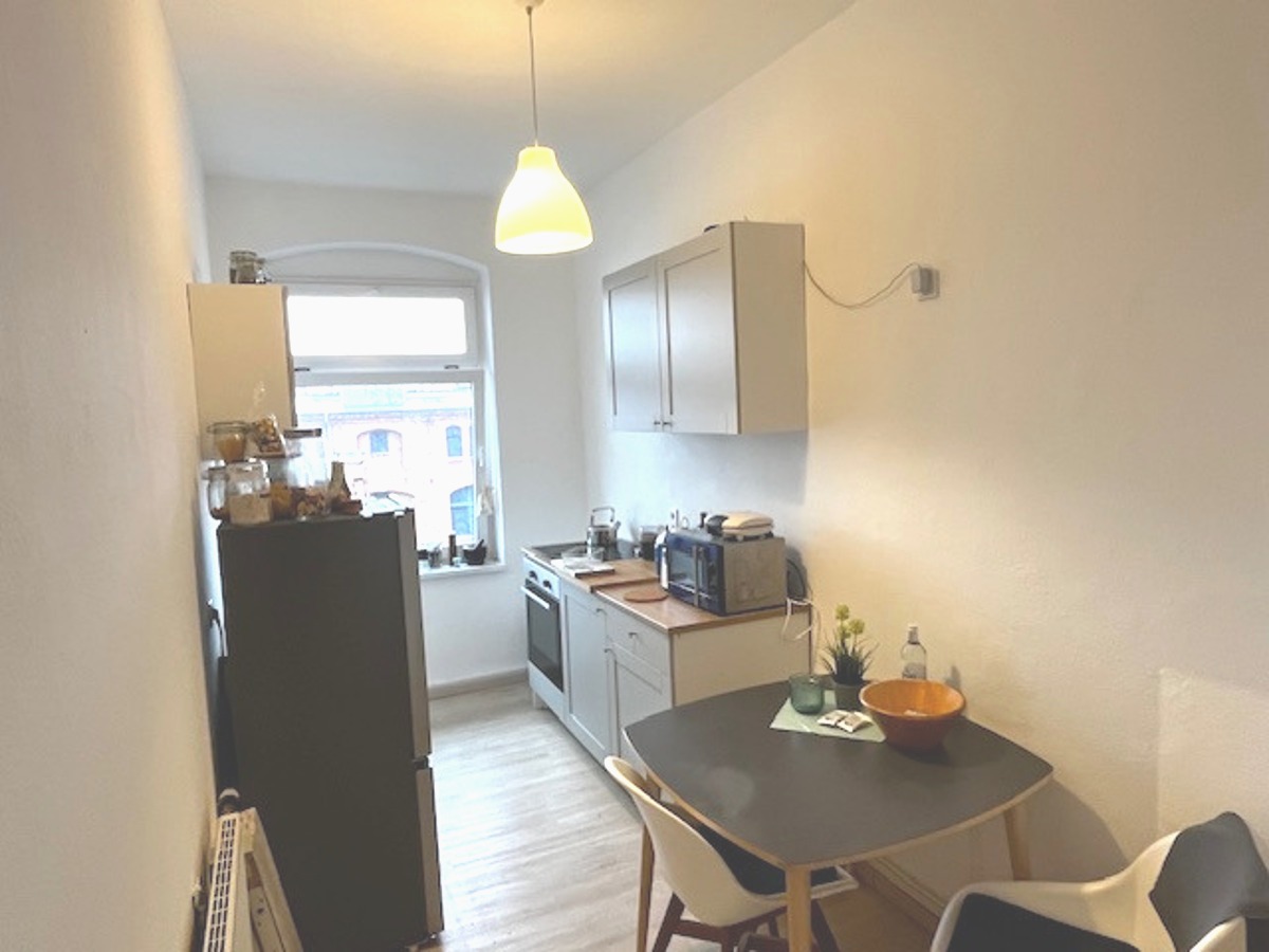 CHARMANT! Gepflegte 2 Zimmerwohnung in Altstadtnaher Lage mit Einbauküche - Photo 1