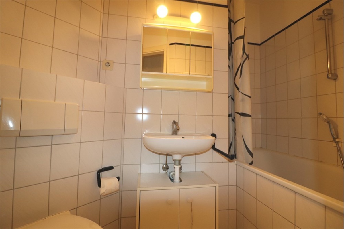 * 1-ZIMMER-PERLE IM ERDGESCHOSS MIT BALKON! 1 ZI- Apartment in KR-Mitte* - Photo 4