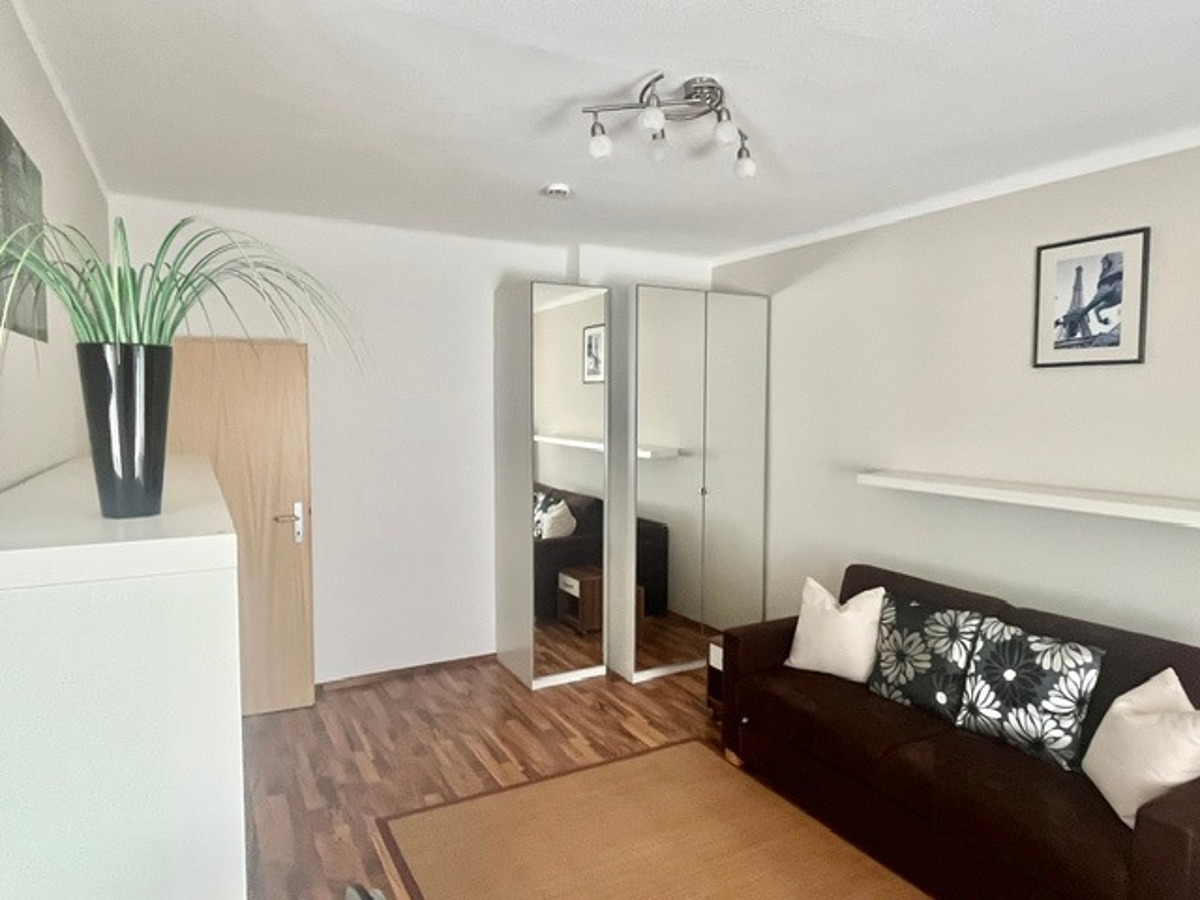 VOLL MÖBLIERT! Gepflegte Singlewohnung in der Ottostraße - Photo 2