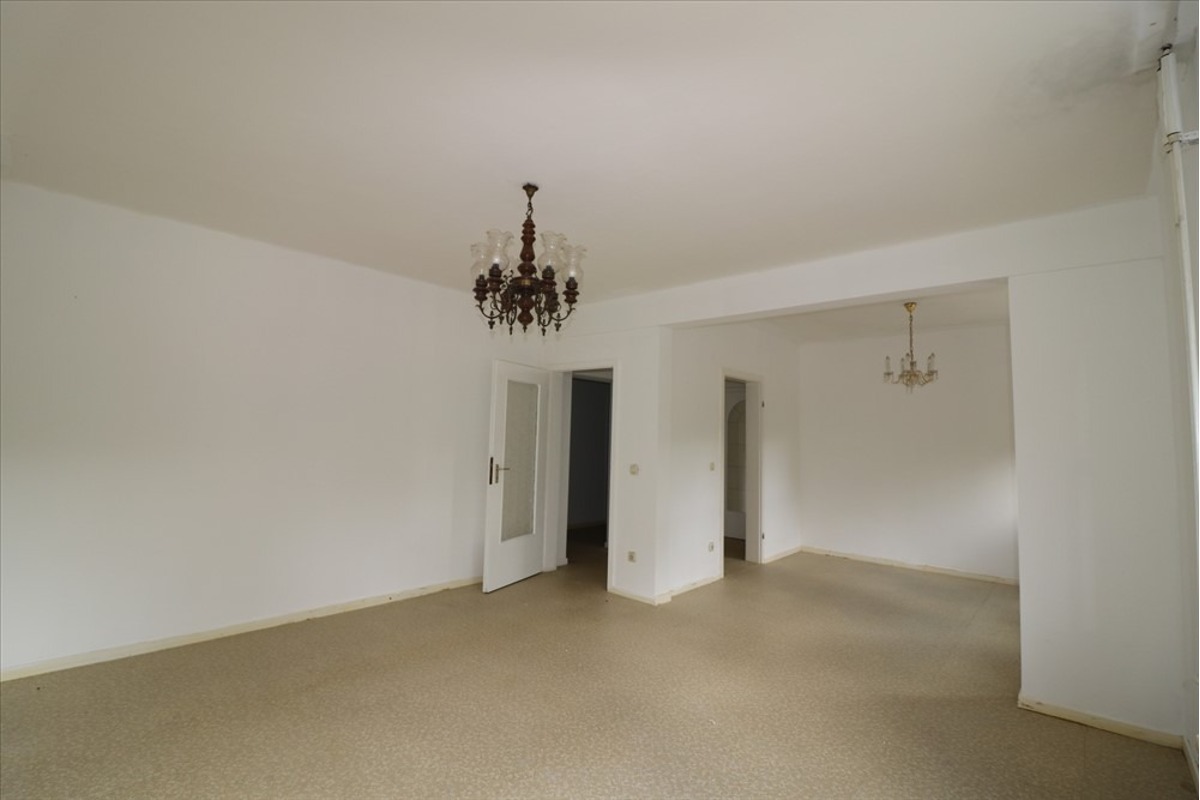 Wohn/-Esszimmer