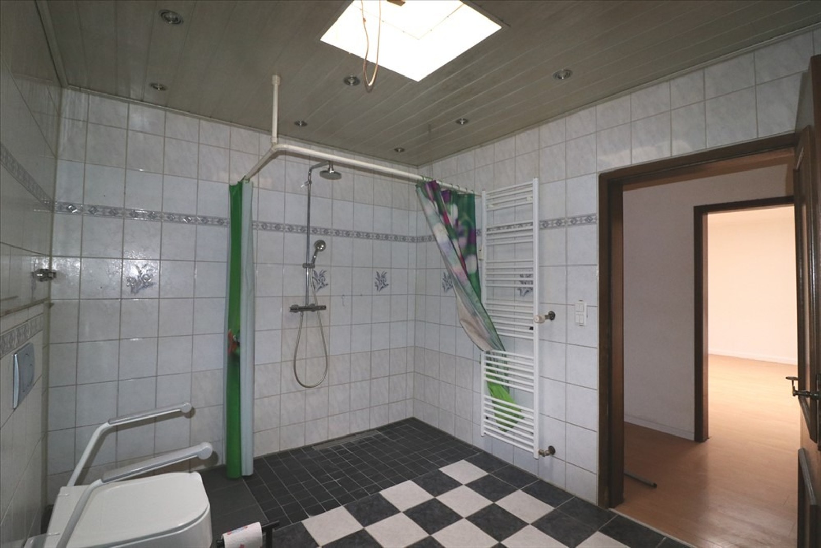 ++ HAUS IM HAUS - 2 ZIMMER IM EG MIT TERRASSE , nahe Klinikum und FH! - Photo 4